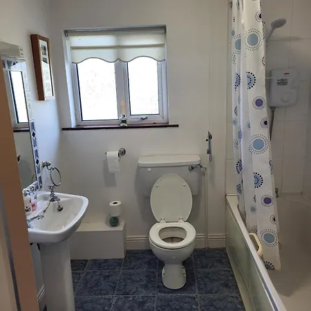 2 Double Bedroom House